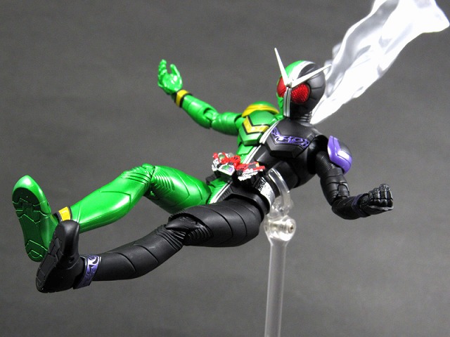 S.H.フィギュアーツ 仮面ライダーW　サイクロンジョーカー　真骨彫製法　レビュー 