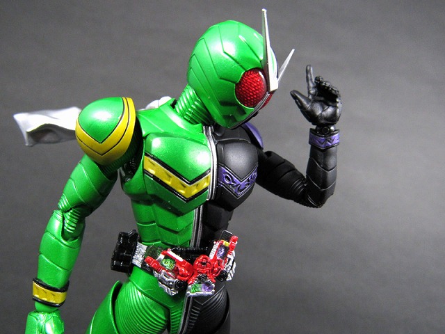 S.H.フィギュアーツ 仮面ライダーW　サイクロンジョーカー　真骨彫製法　レビュー 