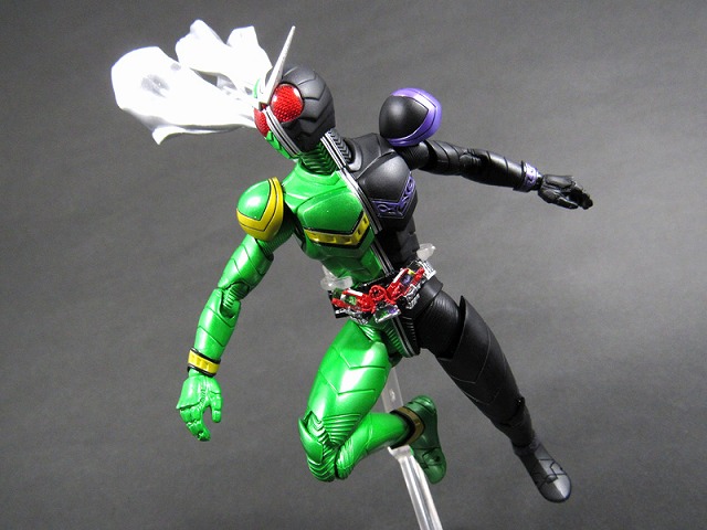 S.H.フィギュアーツ 仮面ライダーW　サイクロンジョーカー　真骨彫製法　レビュー 