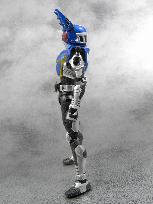 S.H.フィギュアーツ 仮面ライダーガタック ライダーフォーム　真骨彫製法　　レビュー