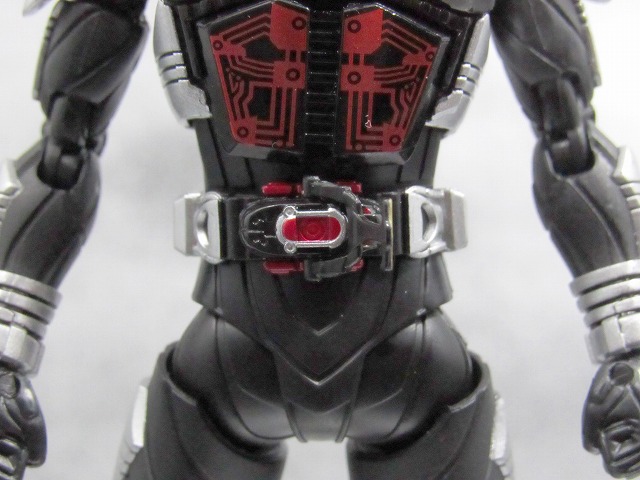 S.H.フィギュアーツ 仮面ライダーダークカブト ライダーフォーム　真骨彫製法　　レビュー 