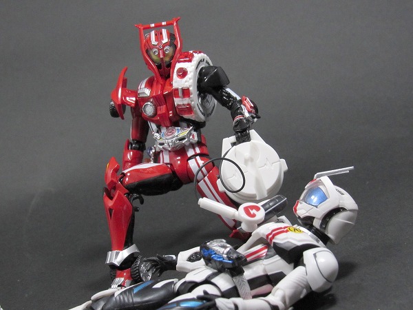 S.H.フィギュアーツ　仮面ライダードライブ タイプトライドロン タイヤカキマゼールセット　レビュー