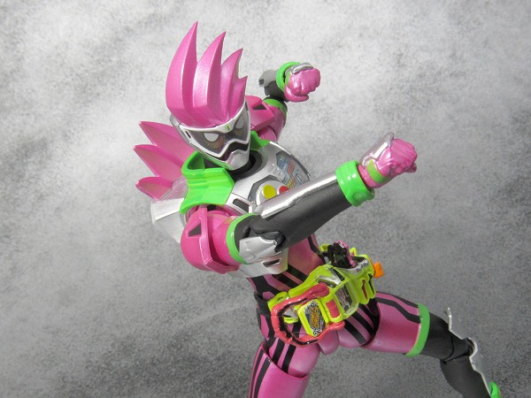 S.H.フィギュアーツ　仮面ライダーエグゼイド　アクションゲーマーレベル2　マイティアクションXビギニングセット　レビュー