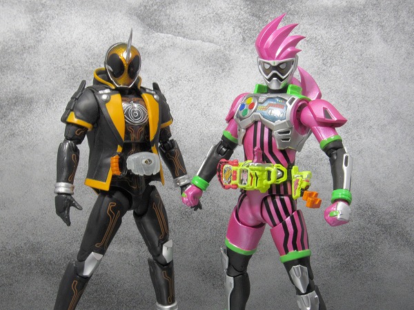 S.H.フィギュアーツ　仮面ライダーエグゼイド　アクションゲーマーレベル2　マイティアクションXビギニングセット　レビュー