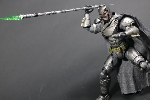 MAFEX　ナイトメアバットマン　レビュー　アクション