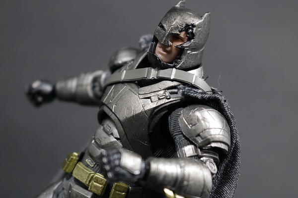 MAFEX　ナイトメアバットマン　レビュー　アクション