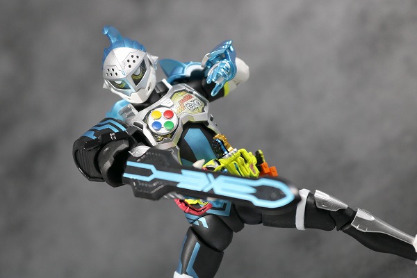 S.H.フィギュアーツ　仮面ライダーブレイブ　ハンタークエストゲーマー　レベル5　レビュー