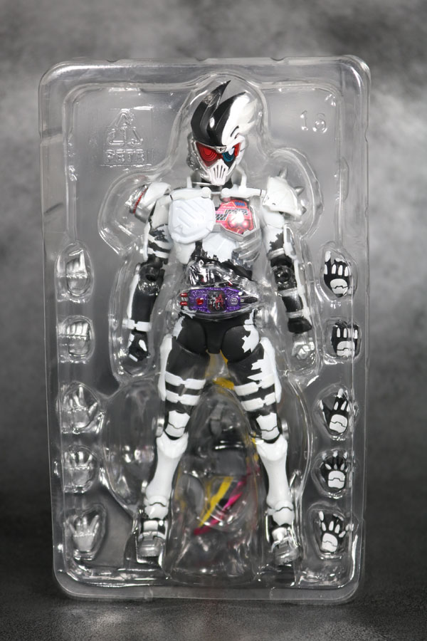 S.H.フィギュアーツ 仮面ライダーゲンム ゾンビゲーマー レベルX レビュー