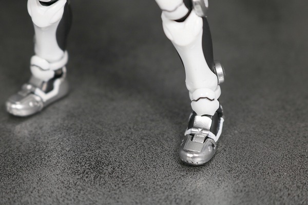 S.H.フィギュアーツ 仮面ライダーゲンム ゾンビゲーマー レベルX レビュー