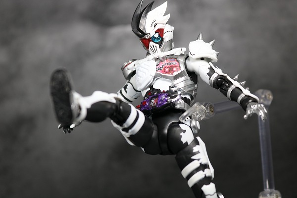 S.H.フィギュアーツ 仮面ライダーゲンム ゾンビゲーマー レベルX レビュー