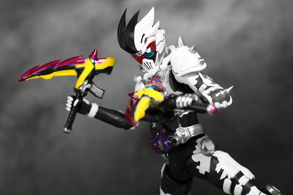 S.H.フィギュアーツ 仮面ライダーゲンム ゾンビゲーマー レベルX レビュー