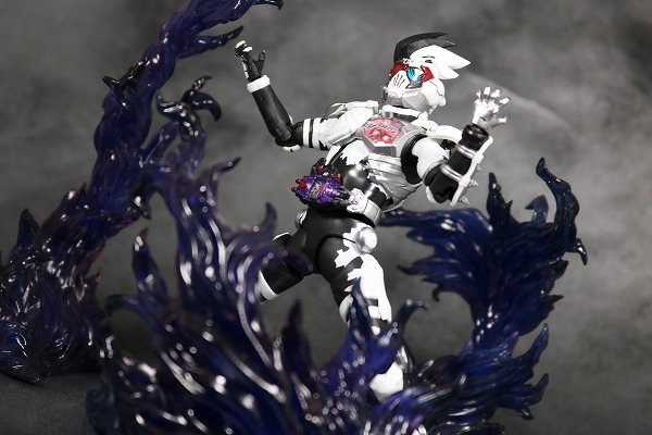 S.H.フィギュアーツ 仮面ライダーゲンム ゾンビゲーマー レベルX レビュー