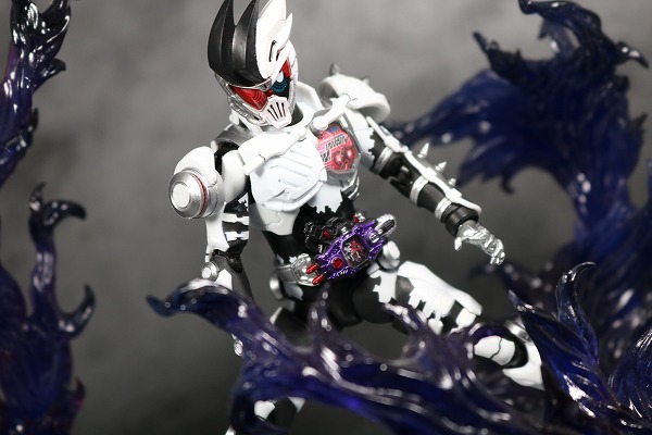 S.H.フィギュアーツ 仮面ライダーゲンム ゾンビゲーマー レベルX レビュー