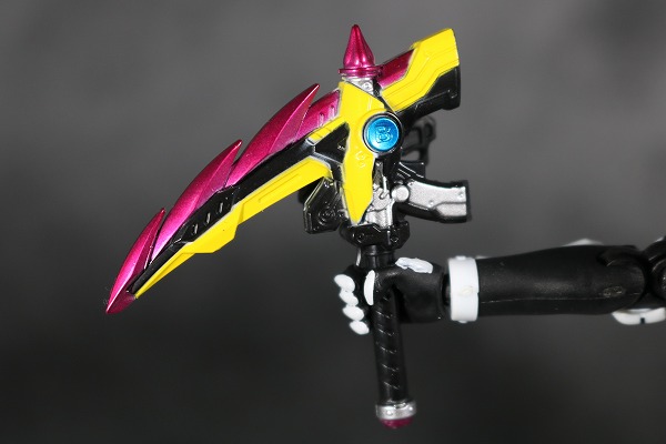 S.H.フィギュアーツ 仮面ライダーゲンム ゾンビゲーマー レベルX レビュー