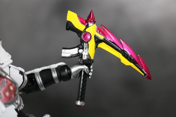S.H.フィギュアーツ 仮面ライダーゲンム ゾンビゲーマー レベルX レビュー
