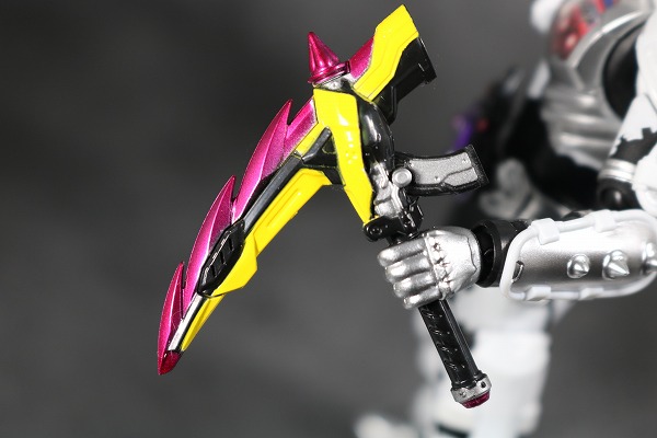 S.H.フィギュアーツ 仮面ライダーゲンム ゾンビゲーマー レベルX レビュー