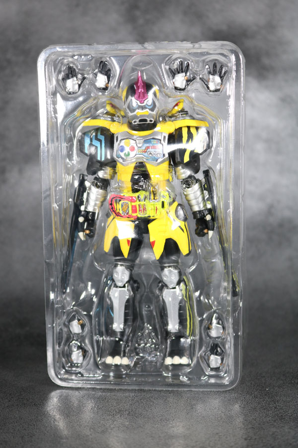 S.H.フィギュアーツ 仮面ライダーレーザー ハンターバイクゲーマ― レベル5 レビュー 箱 パッケージ