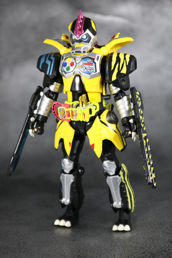 S.H.フィギュアーツ 仮面ライダーレーザー ハンターバイクゲーマ― レベル5 レビュー 全身