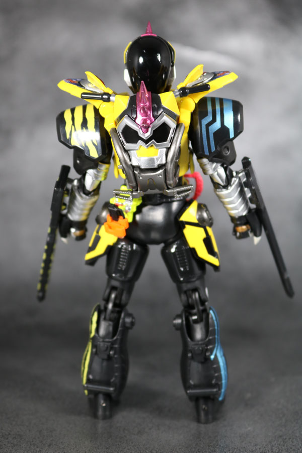 S.H.フィギュアーツ 仮面ライダーレーザー ハンターバイクゲーマ― レベル5 レビュー 全身