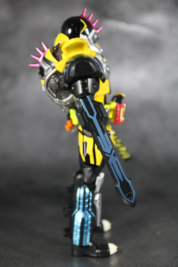 S.H.フィギュアーツ 仮面ライダーレーザー ハンターバイクゲーマ― レベル5 レビュー 全身