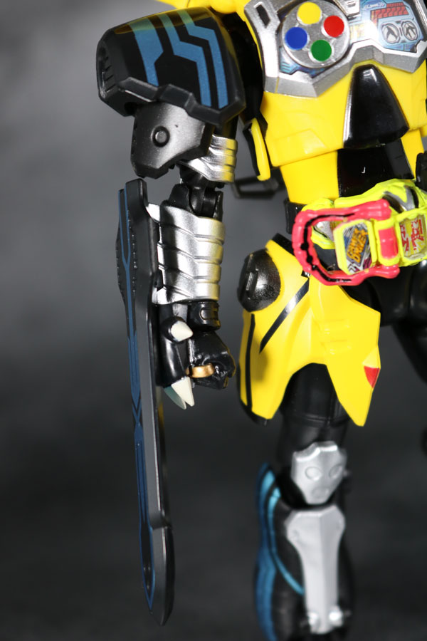 S.H.フィギュアーツ 仮面ライダーレーザー ハンターバイクゲーマ― レベル5 レビュー 全身