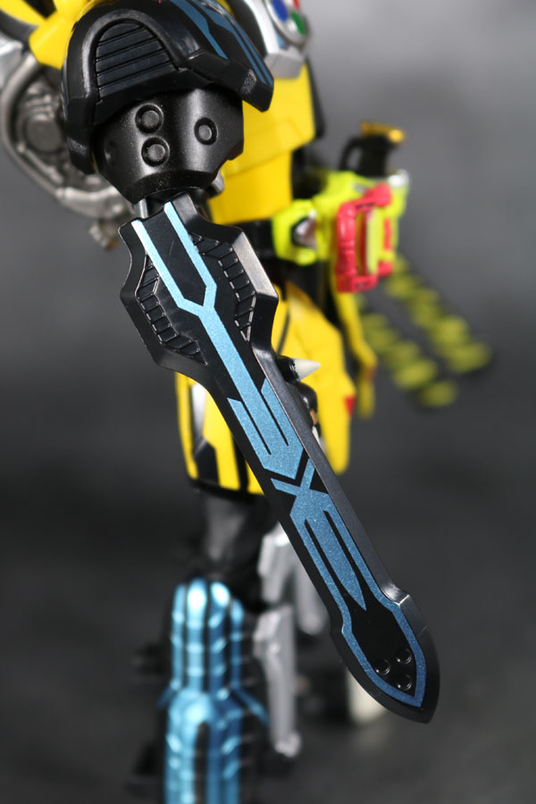 S.H.フィギュアーツ 仮面ライダーレーザー ハンターバイクゲーマ― レベル5 レビュー 全身