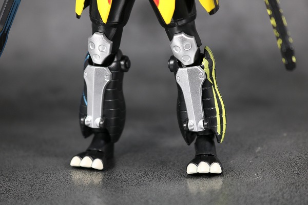 S.H.フィギュアーツ 仮面ライダーレーザー ハンターバイクゲーマ― レベル5 レビュー 全身