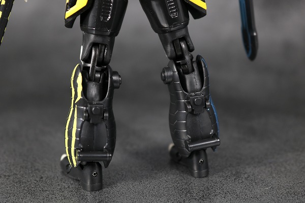 S.H.フィギュアーツ 仮面ライダーレーザー ハンターバイクゲーマ― レベル5 レビュー 全身