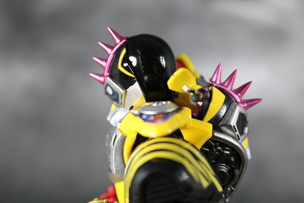 S.H.フィギュアーツ 仮面ライダーレーザー ハンターバイクゲーマ― レベル5 レビュー 可動