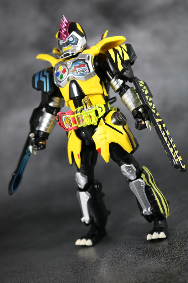 S.H.フィギュアーツ 仮面ライダーレーザー ハンターバイクゲーマ― レベル5 レビュー アクション