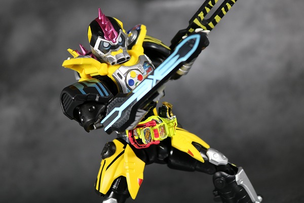 S.H.フィギュアーツ 仮面ライダーレーザー ハンターバイクゲーマ― レベル5 レビュー アクション