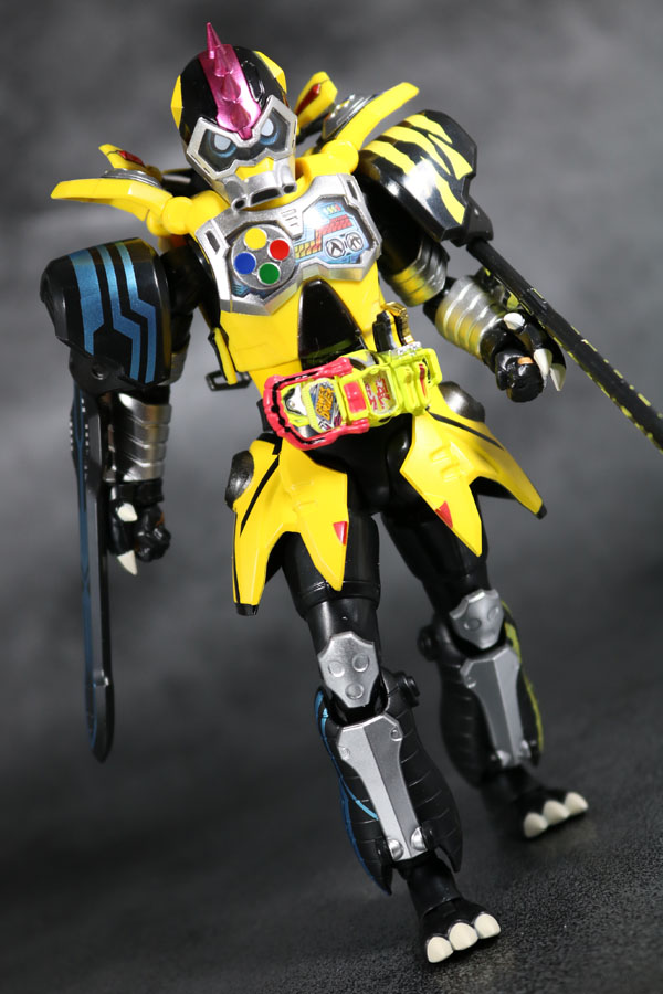 S.H.フィギュアーツ 仮面ライダーレーザー ハンターバイクゲーマ― レベル5 レビュー アクション