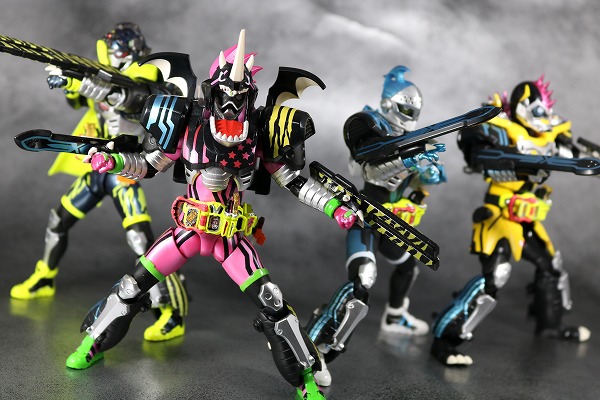 S.H.フィギュアーツ 仮面ライダーレーザー ハンターバイクゲーマ― レベル5 レビュー アクション