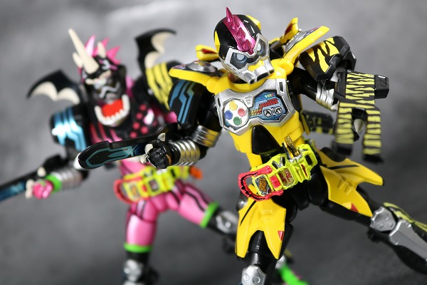 S.H.フィギュアーツ 仮面ライダーレーザー ハンターバイクゲーマ― レベル5 レビュー アクション
