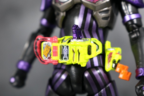 S.H.フィギュアーツ 仮面ライダーゲンム アクションゲーマー レベル2 スポーツゲーマ レビュー 全身