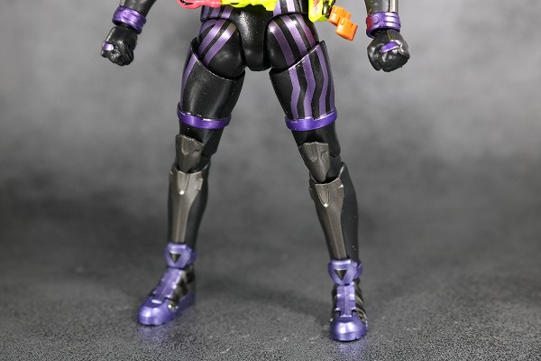 S.H.フィギュアーツ 仮面ライダーゲンム アクションゲーマー レベル2 スポーツゲーマ レビュー 全身