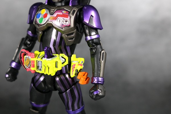 S.H.フィギュアーツ 仮面ライダーゲンム アクションゲーマー レベル2 スポーツゲーマ レビュー 全身