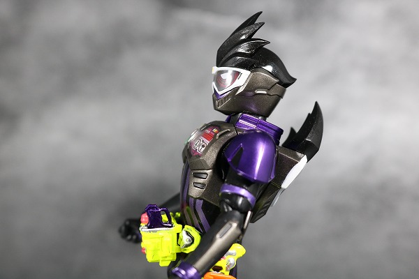 S.H.フィギュアーツ 仮面ライダーゲンム アクションゲーマー レベル2 スポーツゲーマ レビュー 可動