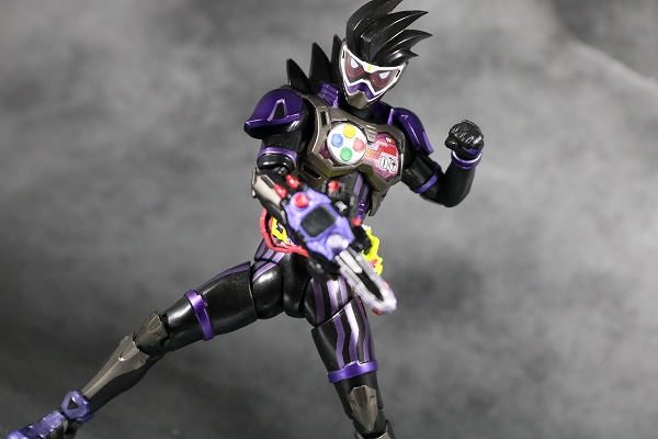 S.H.フィギュアーツ 仮面ライダーゲンム アクションゲーマー レベル2 スポーツゲーマ レビュー アクション