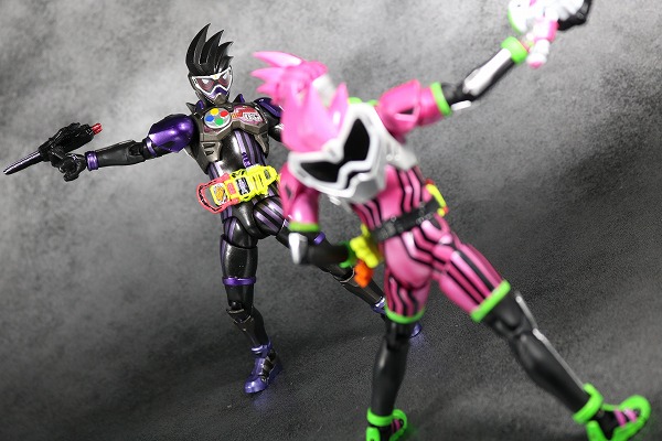 S.H.フィギュアーツ 仮面ライダーゲンム アクションゲーマー レベル2 スポーツゲーマ レビュー アクション