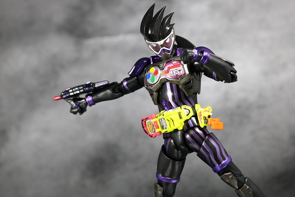 S.H.フィギュアーツ 仮面ライダーゲンム アクションゲーマー レベル2 スポーツゲーマ レビュー アクション