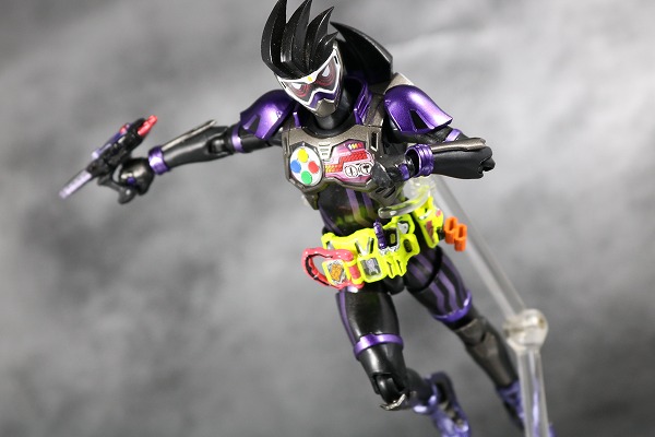 S.H.フィギュアーツ 仮面ライダーゲンム アクションゲーマー レベル2 スポーツゲーマ レビュー アクション