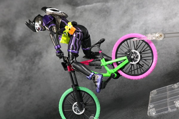 S.H.フィギュアーツ 仮面ライダーゲンム アクションゲーマー レベル2 スポーツゲーマ レビュー アクション