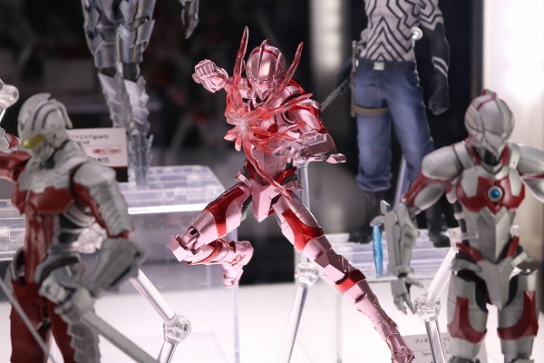 ULTRA-ACTxS.H.フィギュアーツ　ULTRAMAN