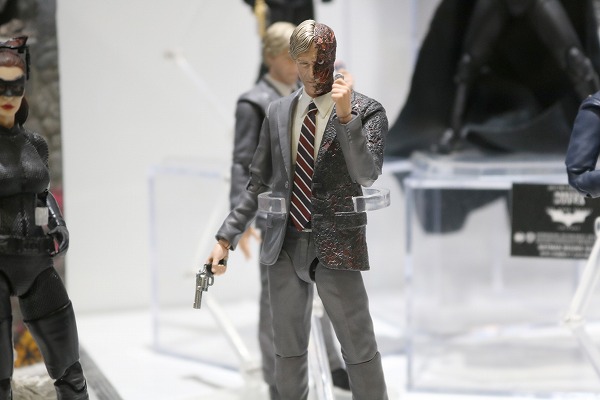 東京コミコン　2017　メディコム・トイ　バットマン　ダークナイト　トゥーフェイス