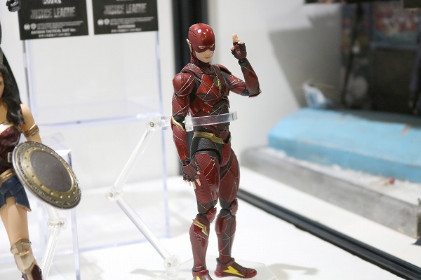 東京コミコン　2017　メディコム・トイ　ジャスティスリーグ　フラッシュ