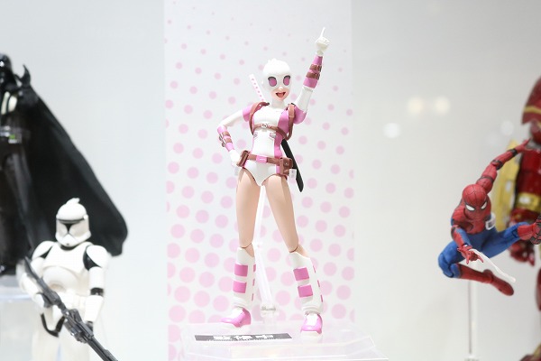 東京コミコン　2017　メディコム・トイ　＾グウェンプール