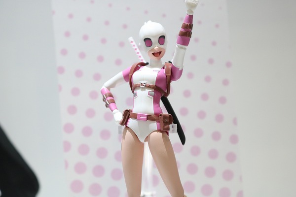 東京コミコン　2017　メディコム・トイ　＾グウェンプール