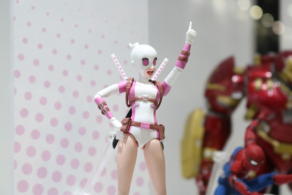 東京コミコン　2017　メディコム・トイ　＾グウェンプール