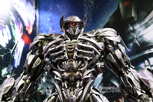 プレイム1　トランスフォーマー　ショックウェーブ